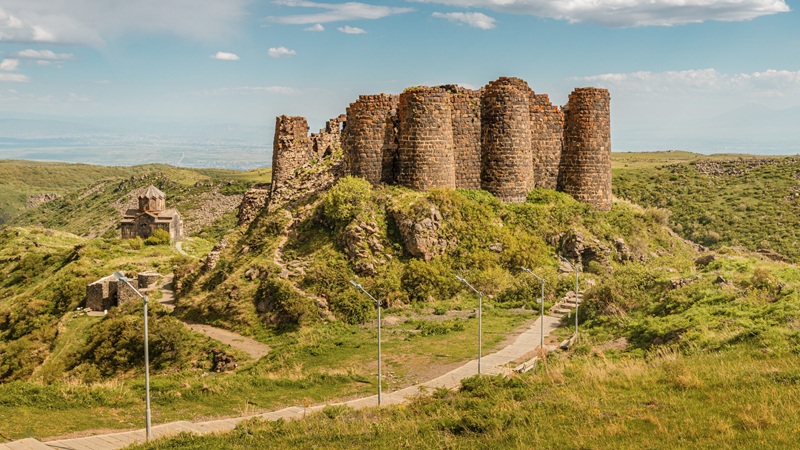 Amberd Fortress