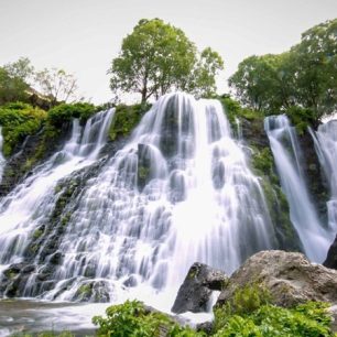 Shaki Waterfall